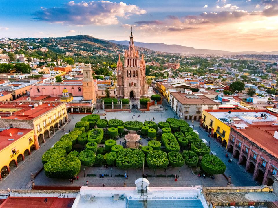 Explore the Best Places to Visit in Mexico: From Bustling Cities to Breathtaking Beaches and Everything in Between